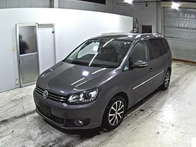 Volkswagen GOLF TOURAN