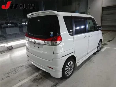 Mitsubishi DELICA D2