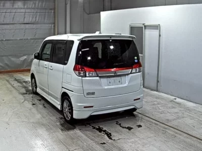 Mitsubishi DELICA D2