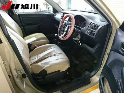 Toyota SUCCEED
