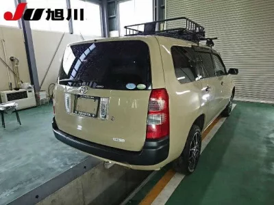 Toyota SUCCEED