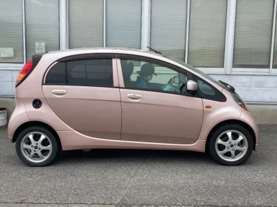 Mitsubishi I