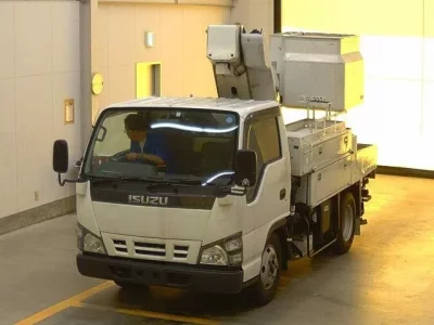 Isuzu ELF