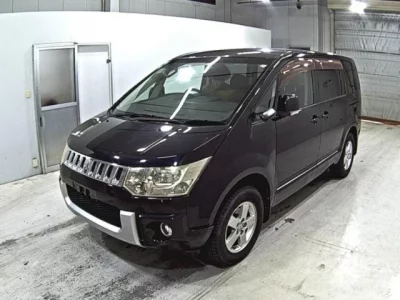 Mitsubishi DELICA D5
