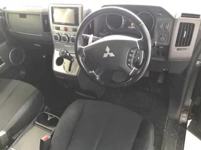 Mitsubishi DELICA D5