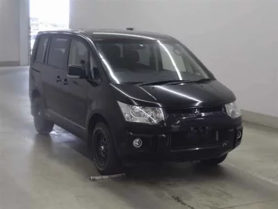 Mitsubishi DELICA D5