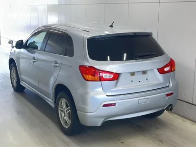 Mitsubishi RVR