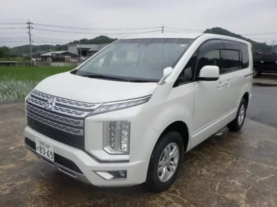 Mitsubishi DELICA D5