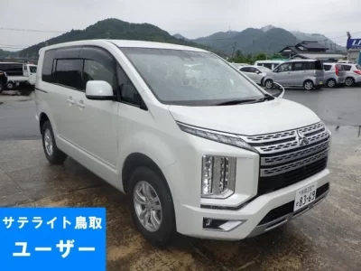 Mitsubishi DELICA D5