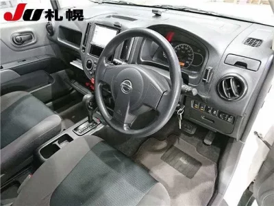 Nissan AD