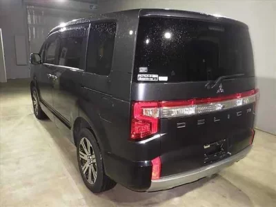 Mitsubishi DELICA D5