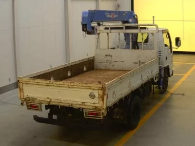 Isuzu ELF