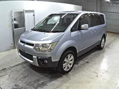 Mitsubishi DELICA D5