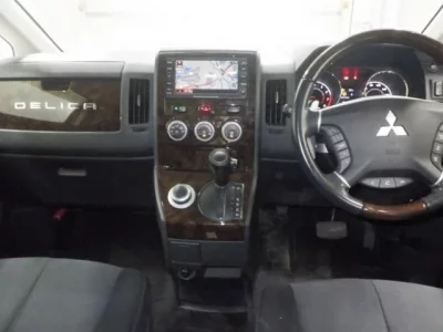 Mitsubishi DELICA D5