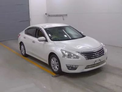 Nissan TEANA