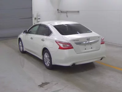 Nissan TEANA