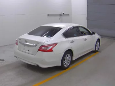 Nissan TEANA
