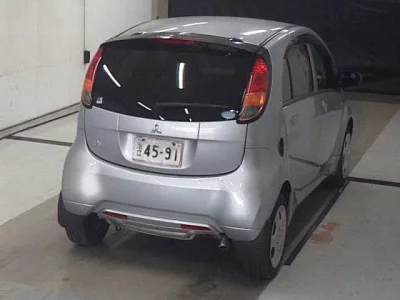 Mitsubishi I