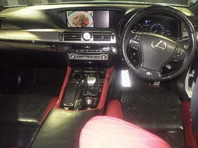 Lexus LS