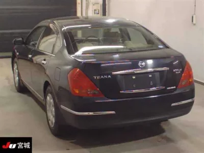 Nissan TEANA