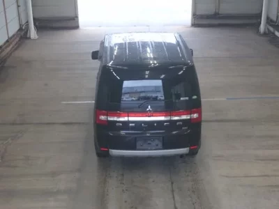 Mitsubishi DELICA D5
