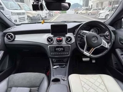 Mercedes-Benz GLA CLASS