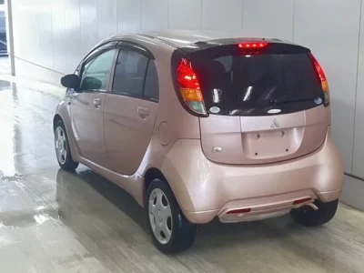 Mitsubishi I