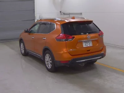 Nissan X-TRAIL