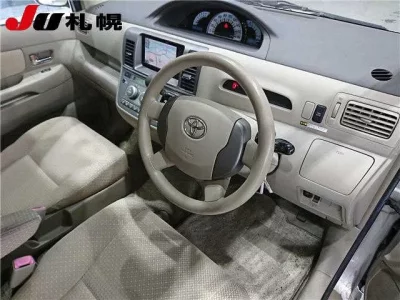 Toyota RAUM