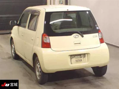 Daihatsu Esse