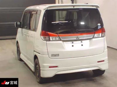 Mitsubishi DELICA D2