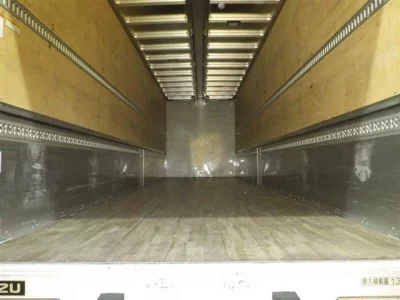 Isuzu TRUCK