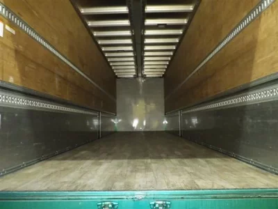 Isuzu TRUCK