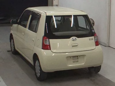 Daihatsu Esse