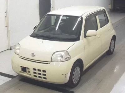 Daihatsu Esse