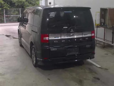 Mitsubishi DELICA D5
