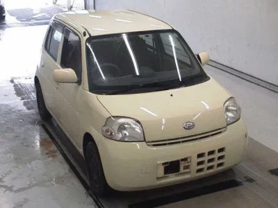 Daihatsu Esse