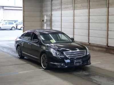 Nissan TEANA