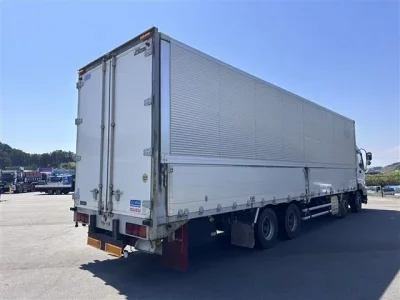 Isuzu TRUCK