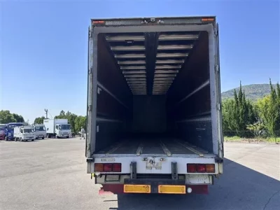 Isuzu TRUCK
