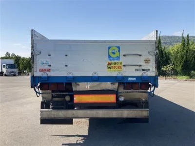 Isuzu TRUCK