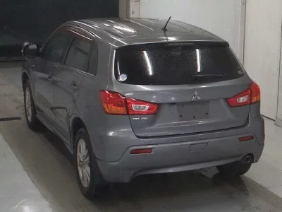 Mitsubishi RVR