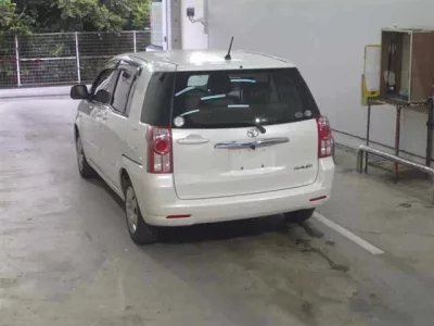 Toyota RAUM
