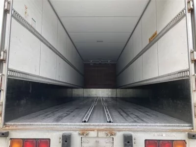Isuzu TRUCK