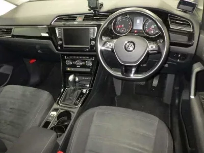 Volkswagen GOLF TOURAN