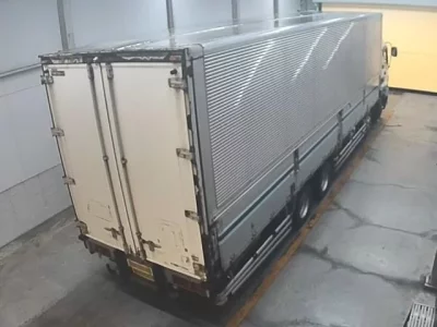 Isuzu TRUCK