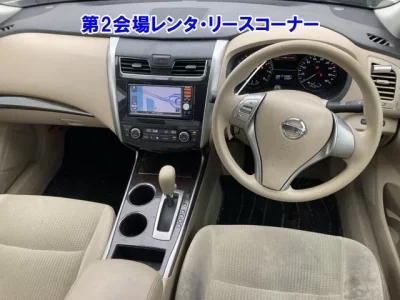 Nissan TEANA