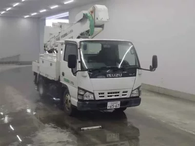 Isuzu ELF
