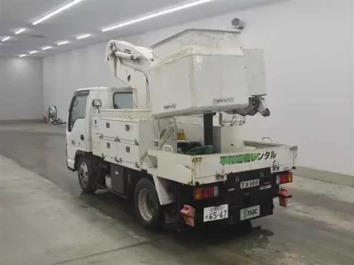 Isuzu ELF