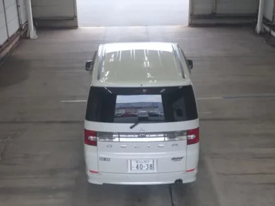 Mitsubishi DELICA D5